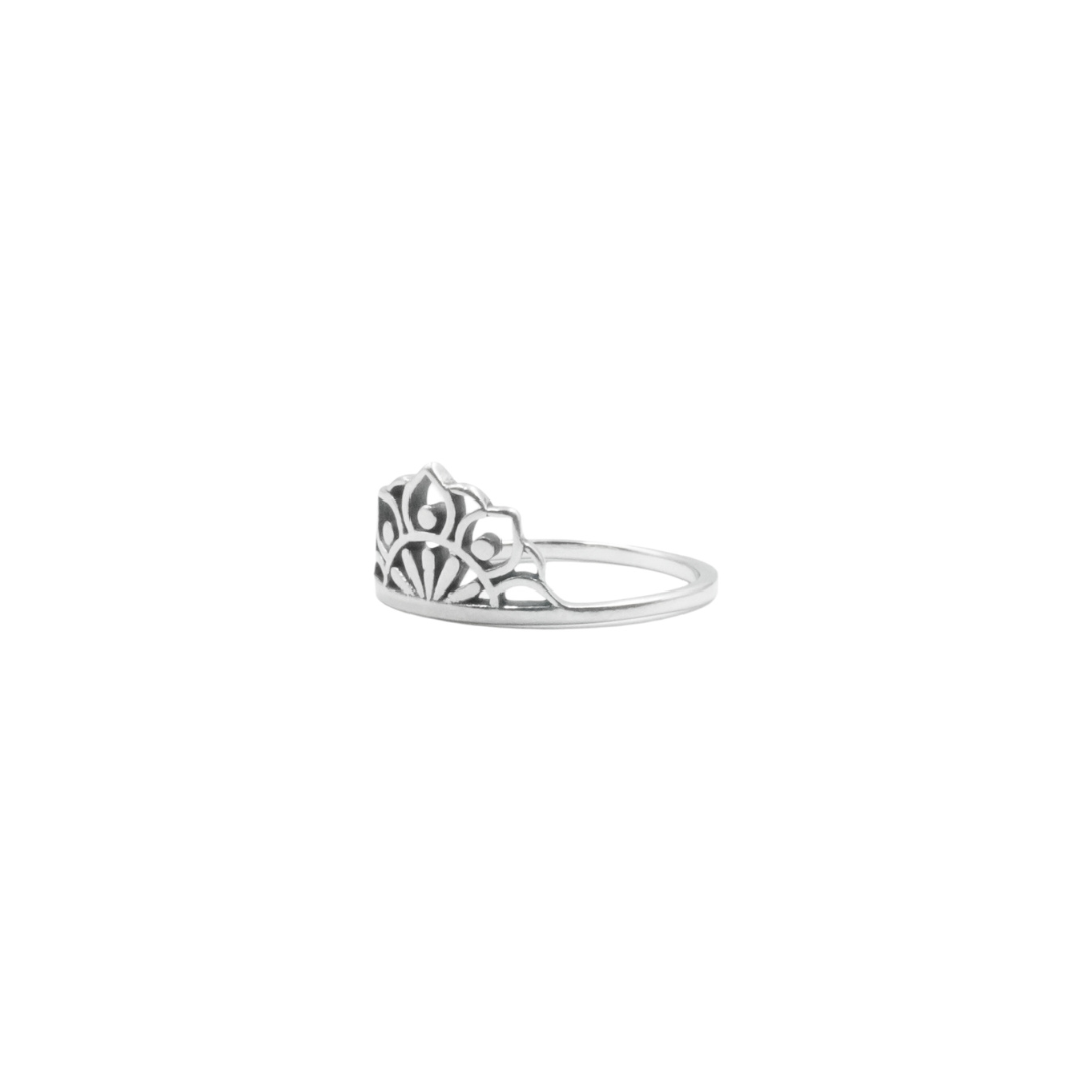 KUXAMA RING HALF FLOWER WITH PETALS