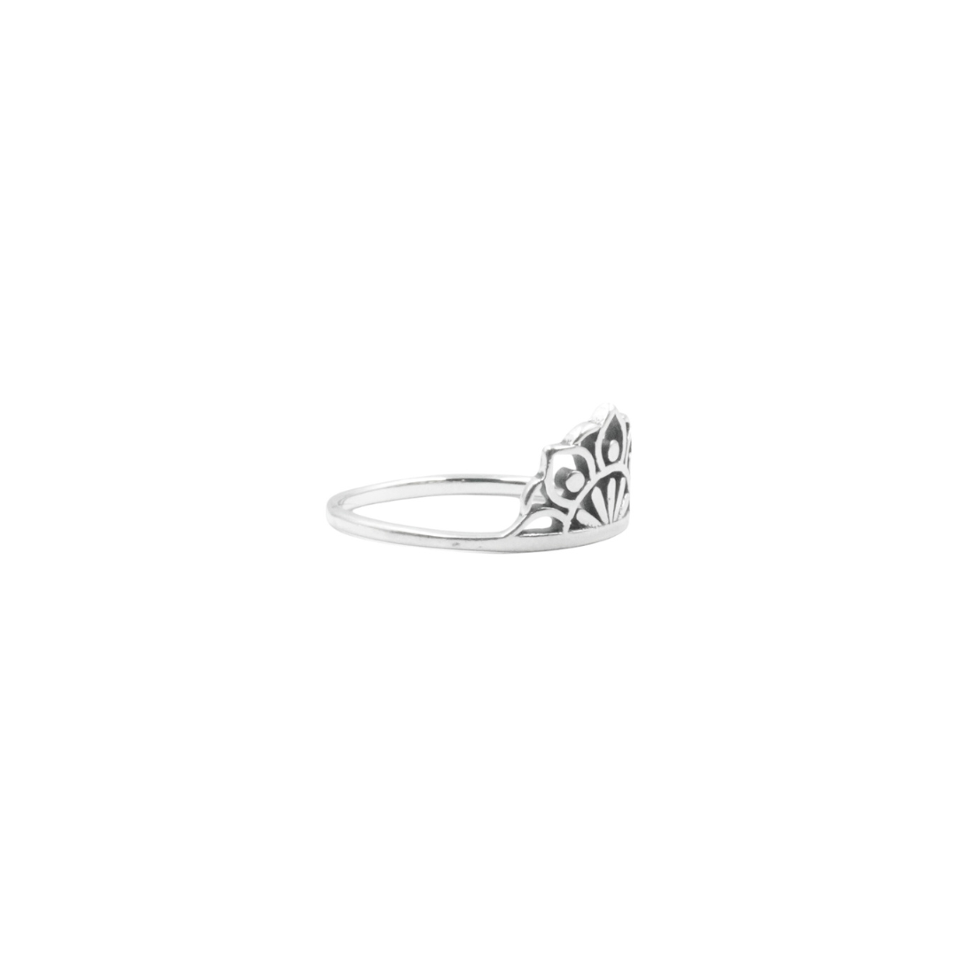 KUXAMA RING HALF FLOWER WITH PETALS