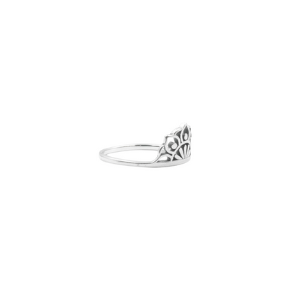 KUXAMA RING HALF FLOWER WITH PETALS