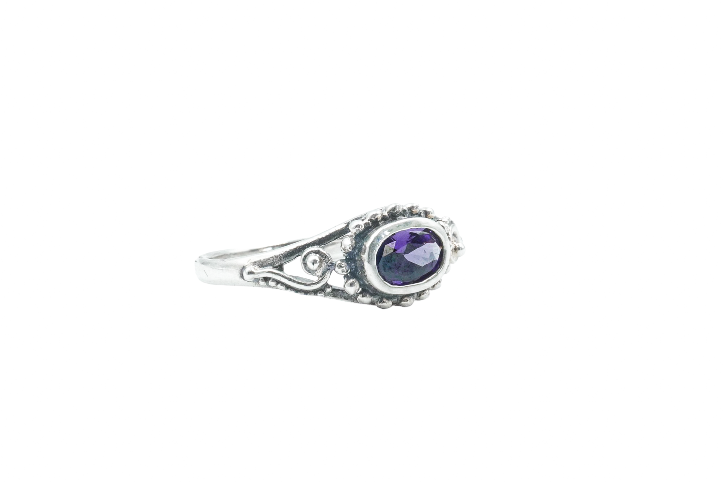 CHAK RING OVAL AMETHYST CZ